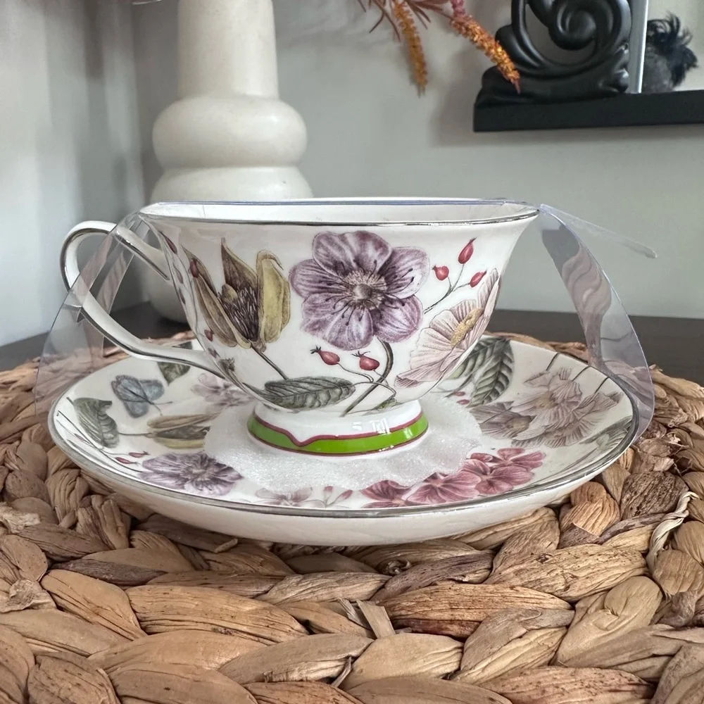 Grace teaware Fine Porcelain Floral Teacup and‎ Saucer Set NeW